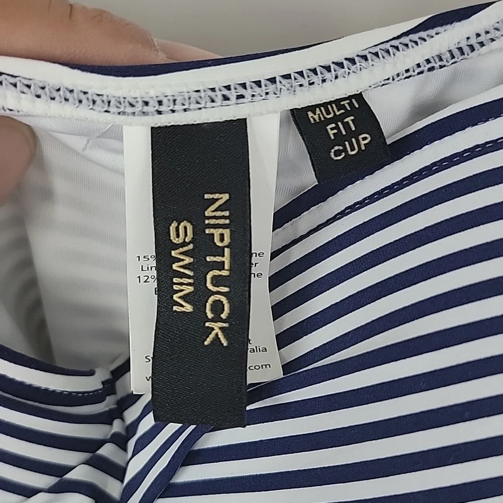NWT. Nip tuck one piece swimsuit size 6 - Picture 14 of 15